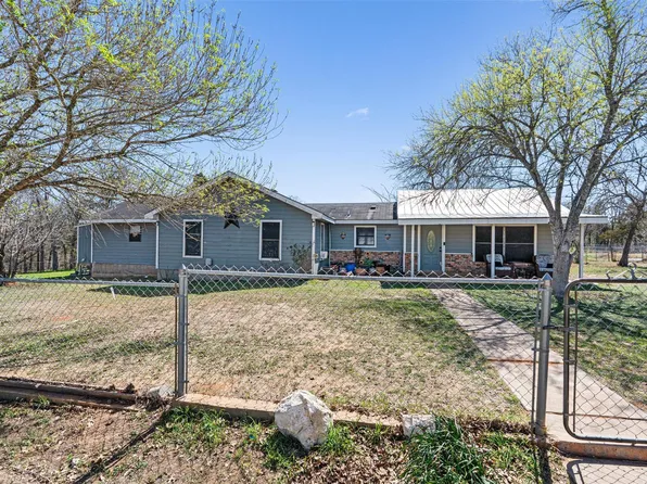 137 Scarlet Oaks Dr, Dale, TX 78616