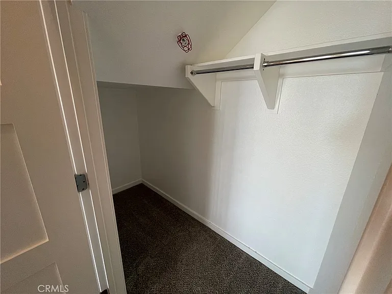 501 W Maple Ave — Photo 12