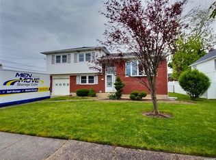 127 George Pl, Oceanside, NY 11572