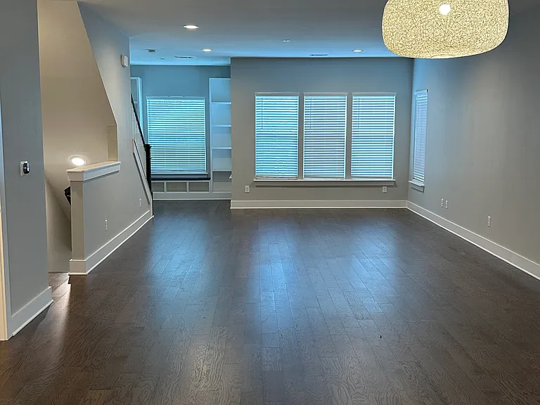 1633 54th Ave N #17 — Photo 1