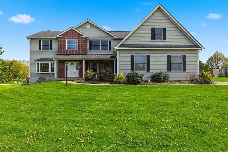 2nd image of 15911 Aspen Ct