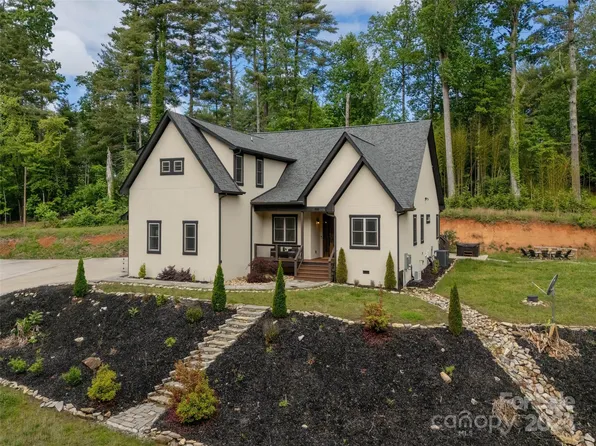 169 Kirkwood Hill Ln, Hendersonville, NC 28739