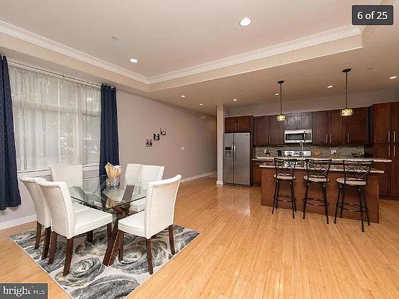 4th image of 1537 Fairmount Ave #1