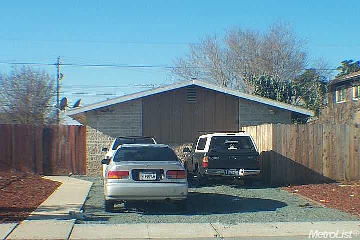 1st image of 445-447 Ripona Ave