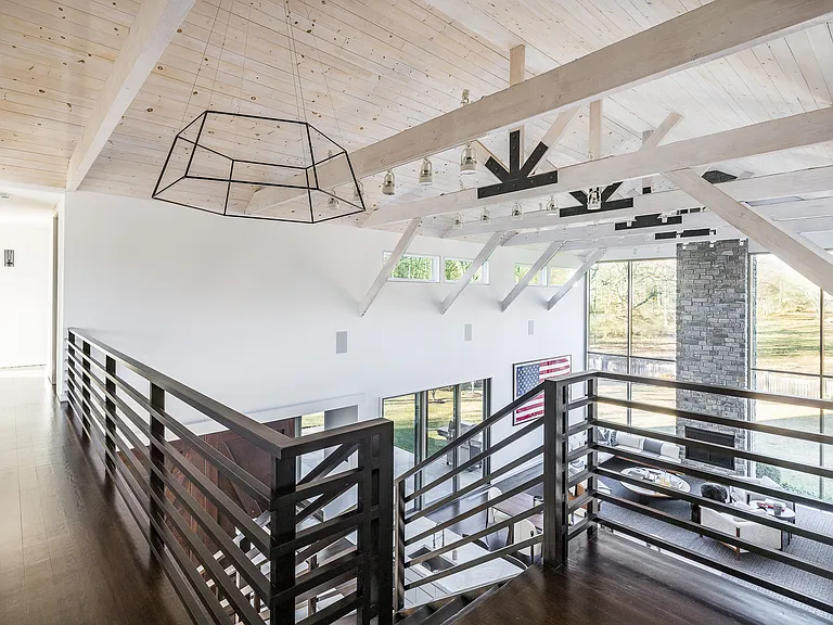 9 Roberts Ln — Photo 11