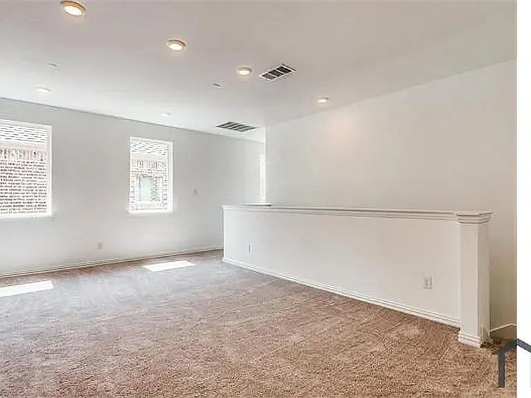 7557 Regal Ln — Photo 5