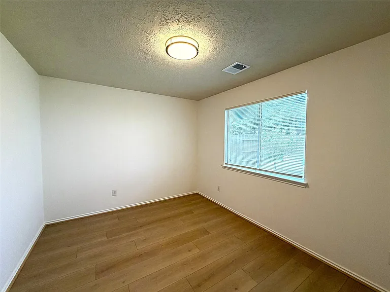 4719 Cypress Dawn Ln — Photo 18