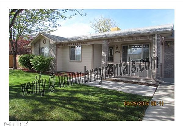 2962 N. Ronlin Ave. front