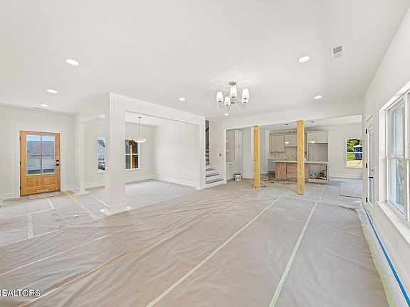 5th image of 4407 Ivan Scott Dr