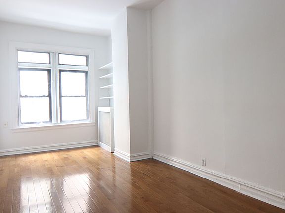 4th image of 111 E 60th St APT 5F