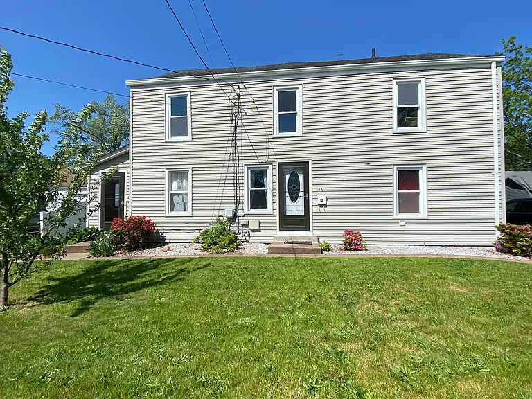 56 Strong St — Photo 2