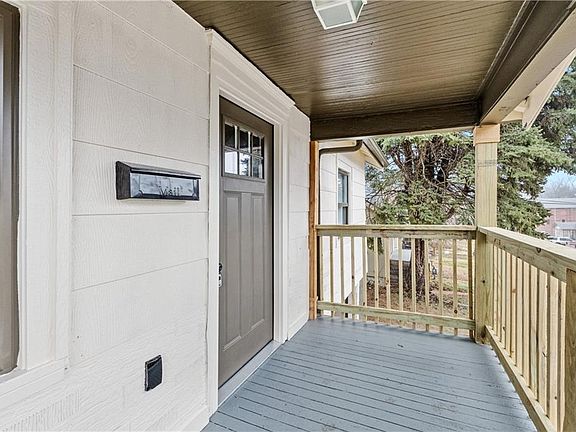 5th image of 938 Waverly Ave