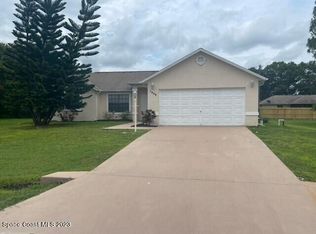 1460 Heartwellville St NW, Palm Bay, FL 32907