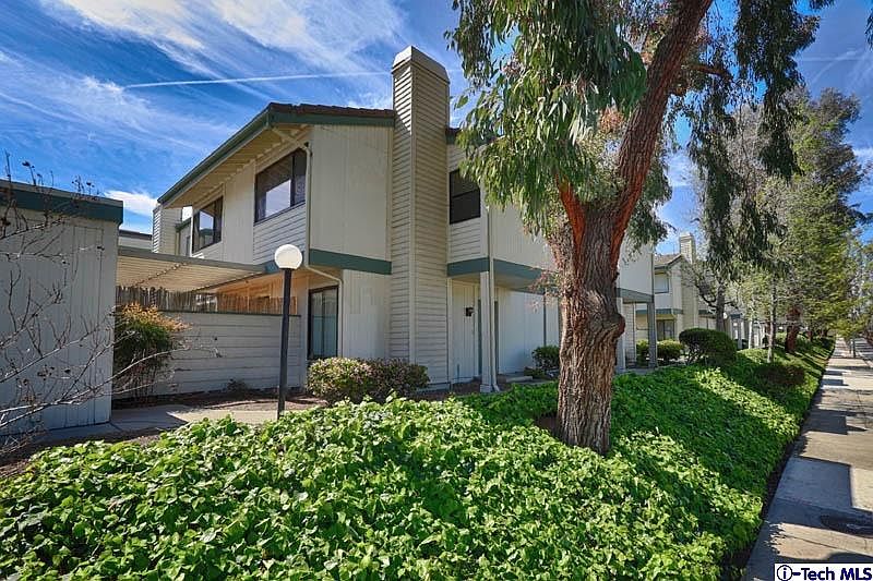 1st image of 10574 Sunland Blvd Unit 2