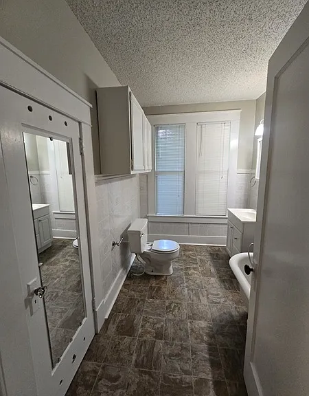 200 Henley Perry Dr — Photo 14