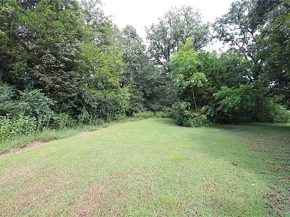 3rd image of 3124 N Highway 59