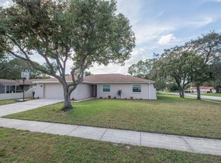 3342 Fox Hill Dr, Clearwater, FL 33761