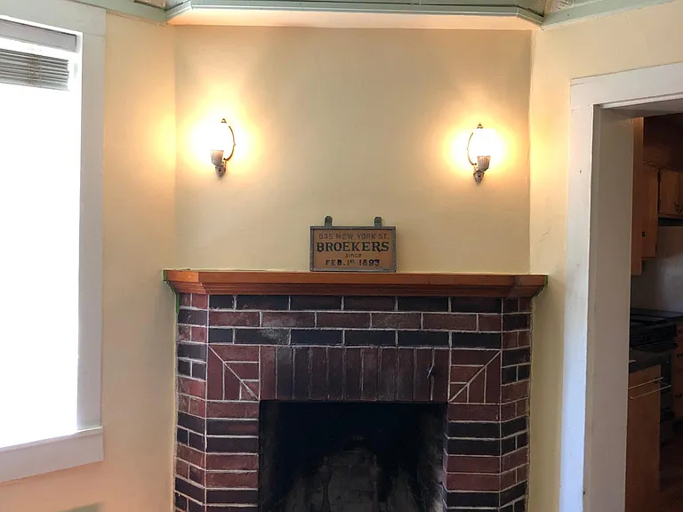 Decorative fireplace