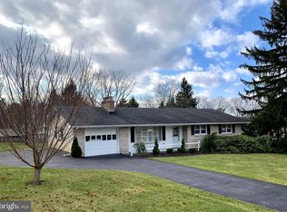 11 Hickory Ct, Westminster, MD 21157