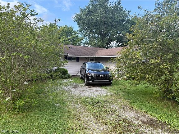 3rd image of 2786 Clermont St