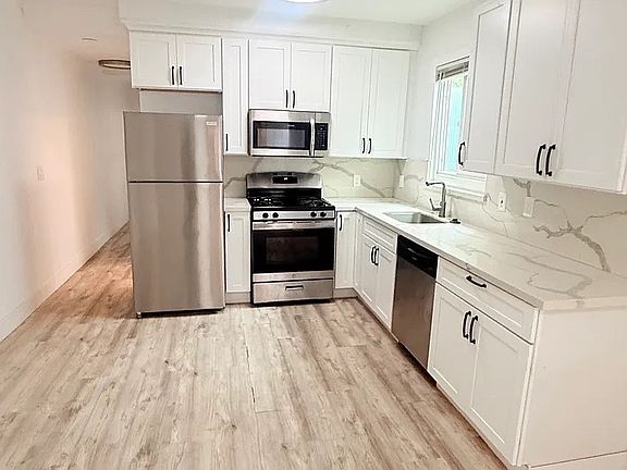 4th image of 1416 Chestnut St