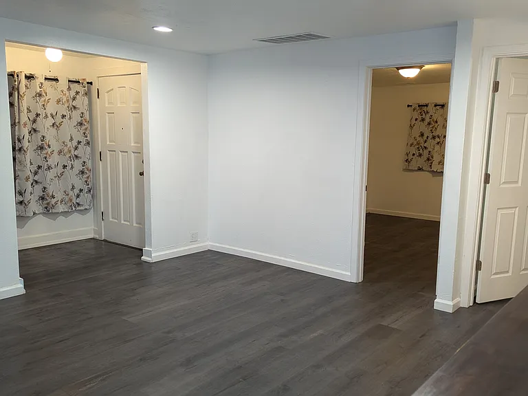 1210 Madison St — Photo 93