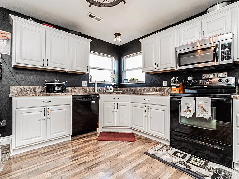 1531 N Clay St — Photo 14