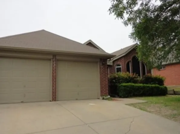 4736 N Cascades St, Fort Worth, TX 76137