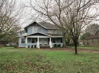 1204 Prairie Ave, Cleburne, TX 76033