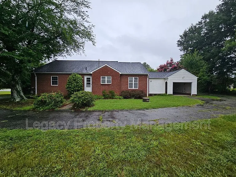 1425 Union Cross Rd — Photo 2