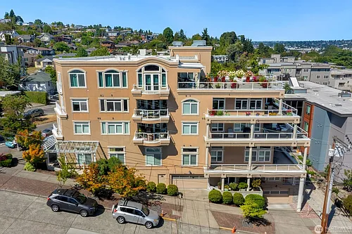 2100 Thorndyke Ave W #101 Photo 1