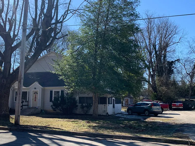 621 Crestland Ave #C — Photo 7