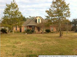 11096 Lakeview Dr, Geismar, LA 70734