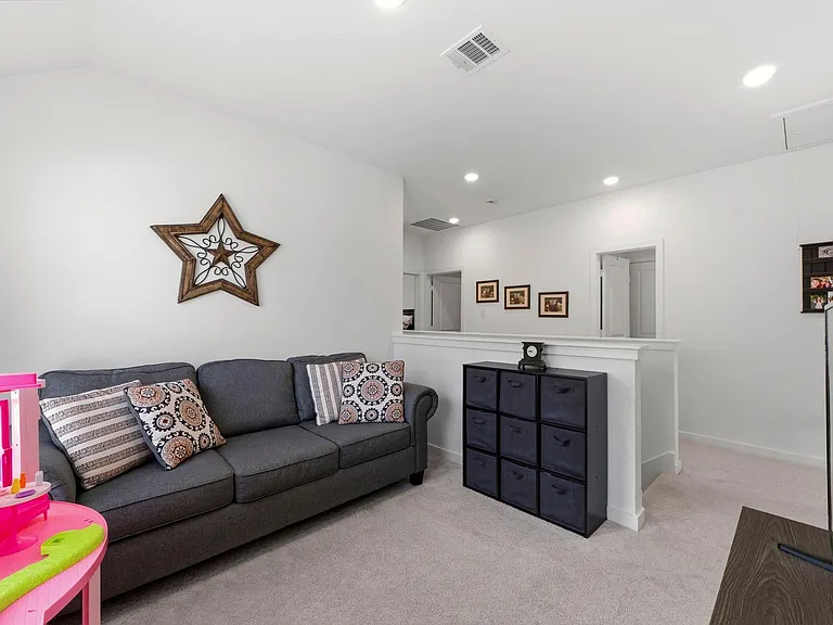 21235 Doubtful Canyon Dr — Photo 16