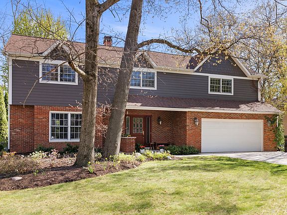 2nd image of 2135 Oak Hill Dr