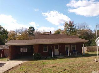 330 37th St SW, Hickory, NC 28602