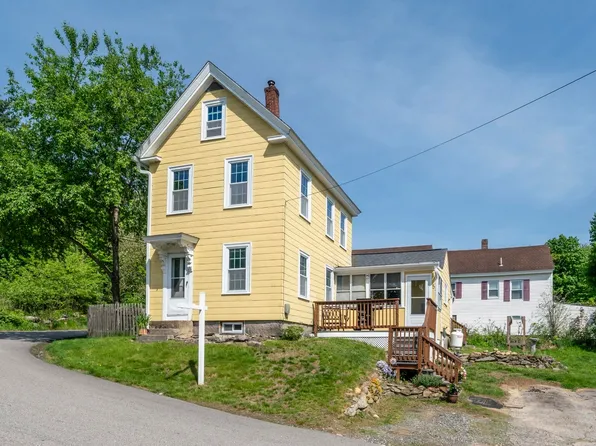 5 Pine Valley Street, Wilton, NH 03086