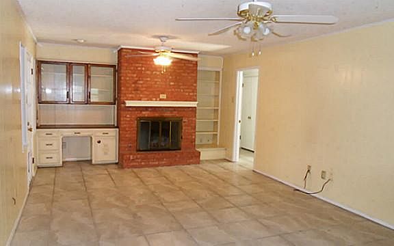 5th image of 2301 Crescent Dr