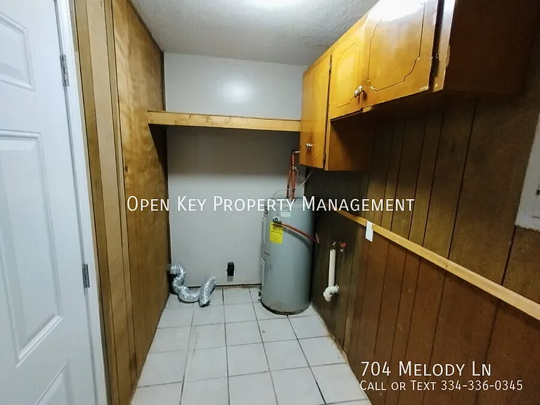 704 Melody Ln — Photo 5