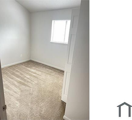 3rd image of 1844 Larette Dr APT D