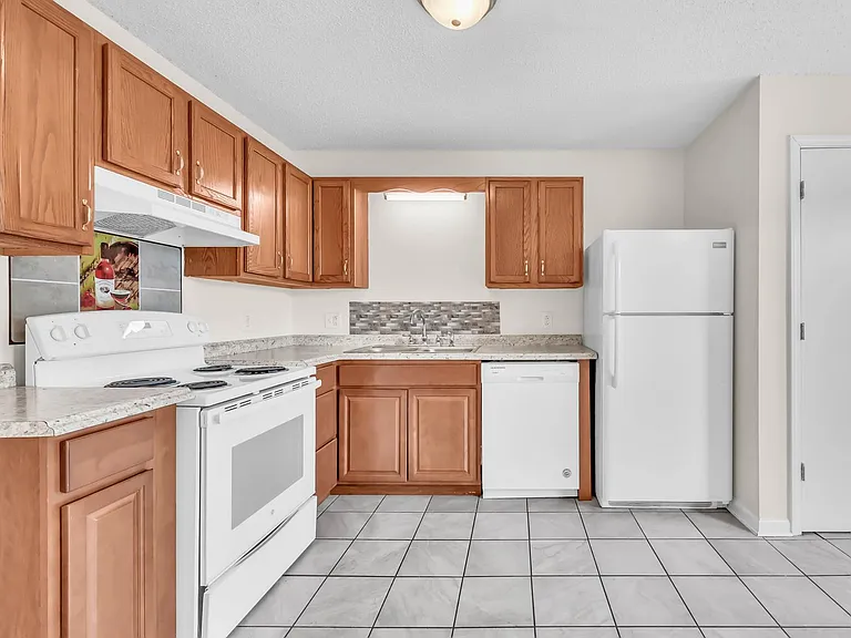 2451 W Wilson Rd — Photo 9