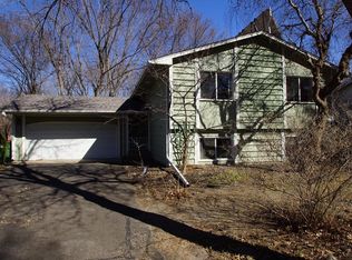 8385 Sunnyside Rd, Mounds View, MN 55112