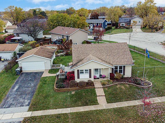 2nd image of 7322 W Woodlawn Dr