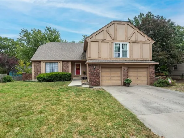1104 S Avalon Ln, Olathe, KS 66062