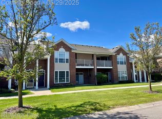 46117 Rhodes Dr #298, Macomb, MI 48044