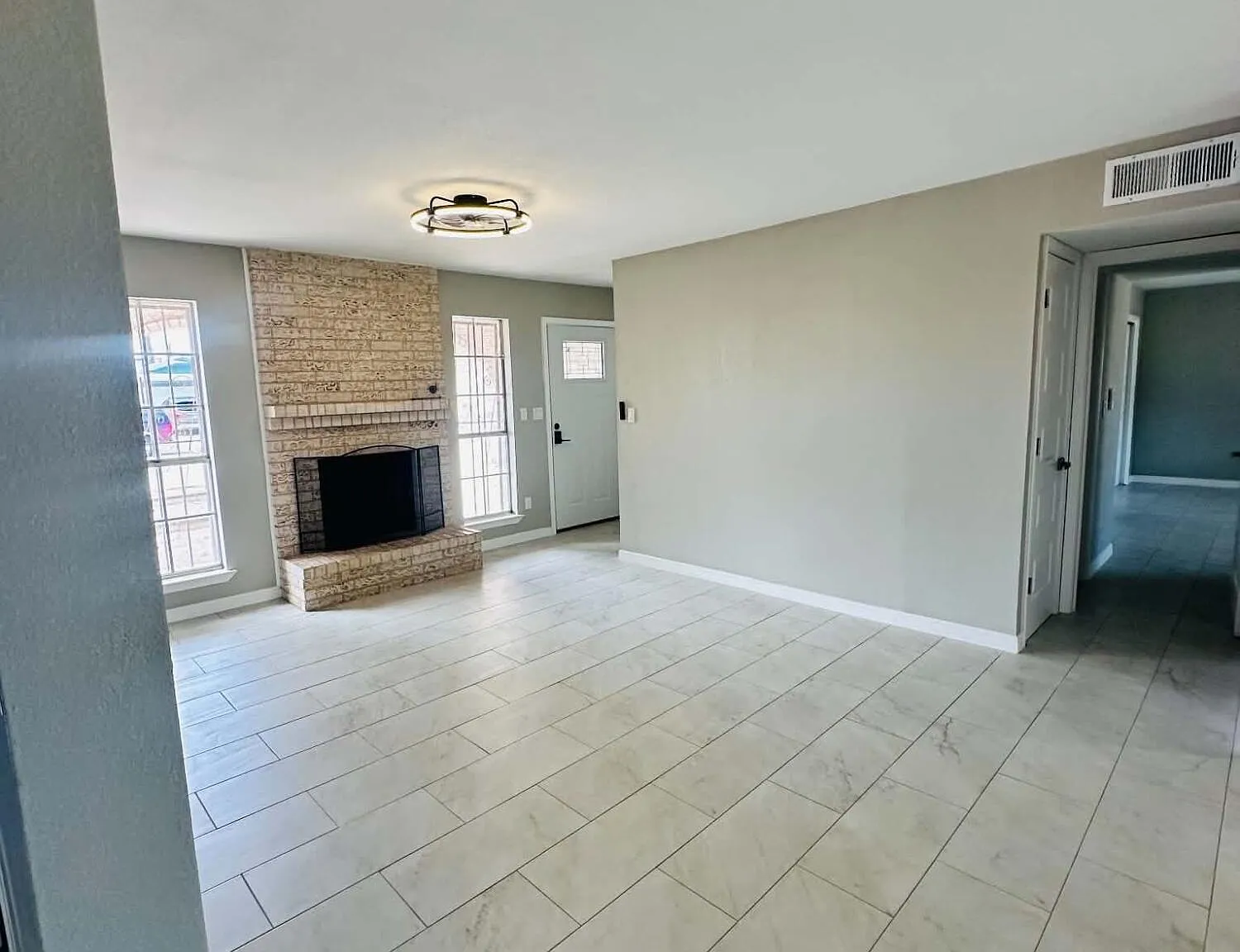 3 bed, 1.5 bath, 1116 sqft, $1,300 — Photo 4
