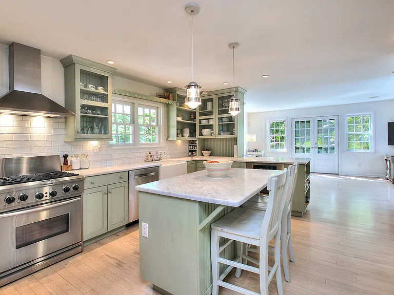 11 Treadwell Ave — Photo 11