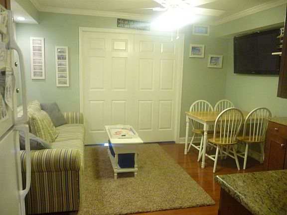 5th image of 500 Kennedy Dr #218
