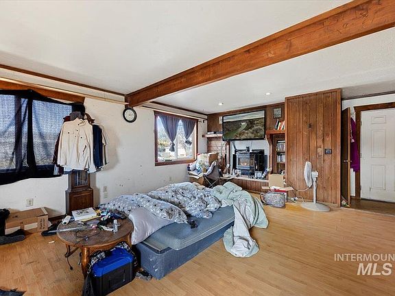 5th image of 586 Bolton St