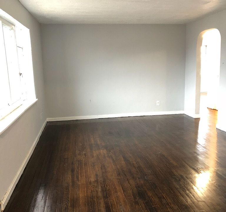 1st image of 818 Cherry Dr APT 3